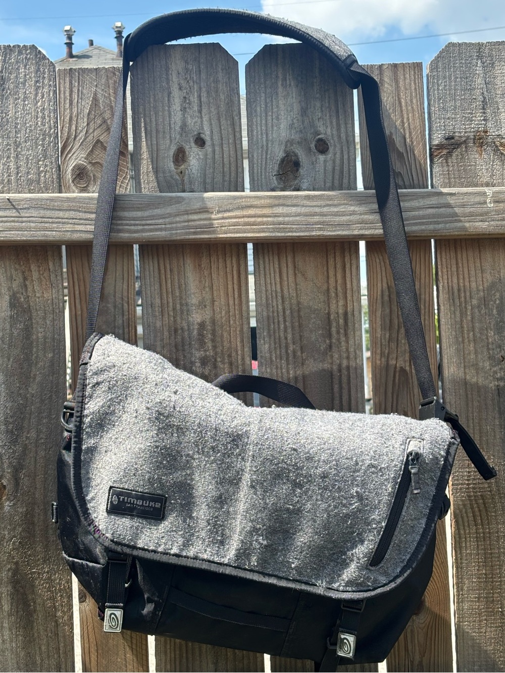 Timbuk2 Dashboard Laptop Messenger Bag Gray Wool Black Crossbody Shoulder Strap